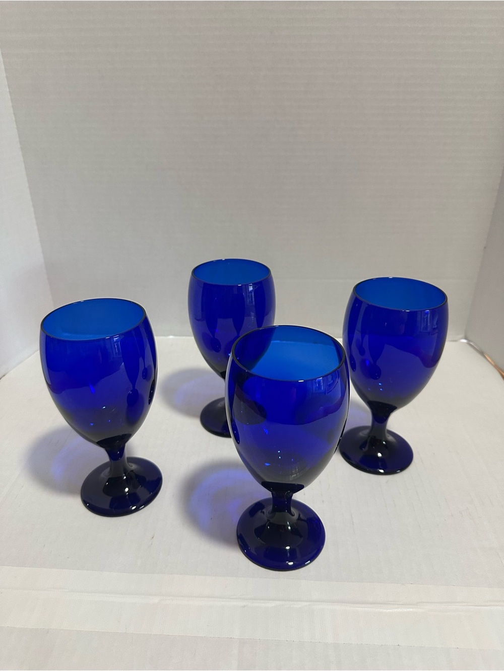 vintage Libbey Teardrop Cobalt Blue Goblet.
- Set of 4